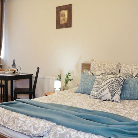 Pálma Apartmanok szálláshely Százhalombatta 6a Esterno foto