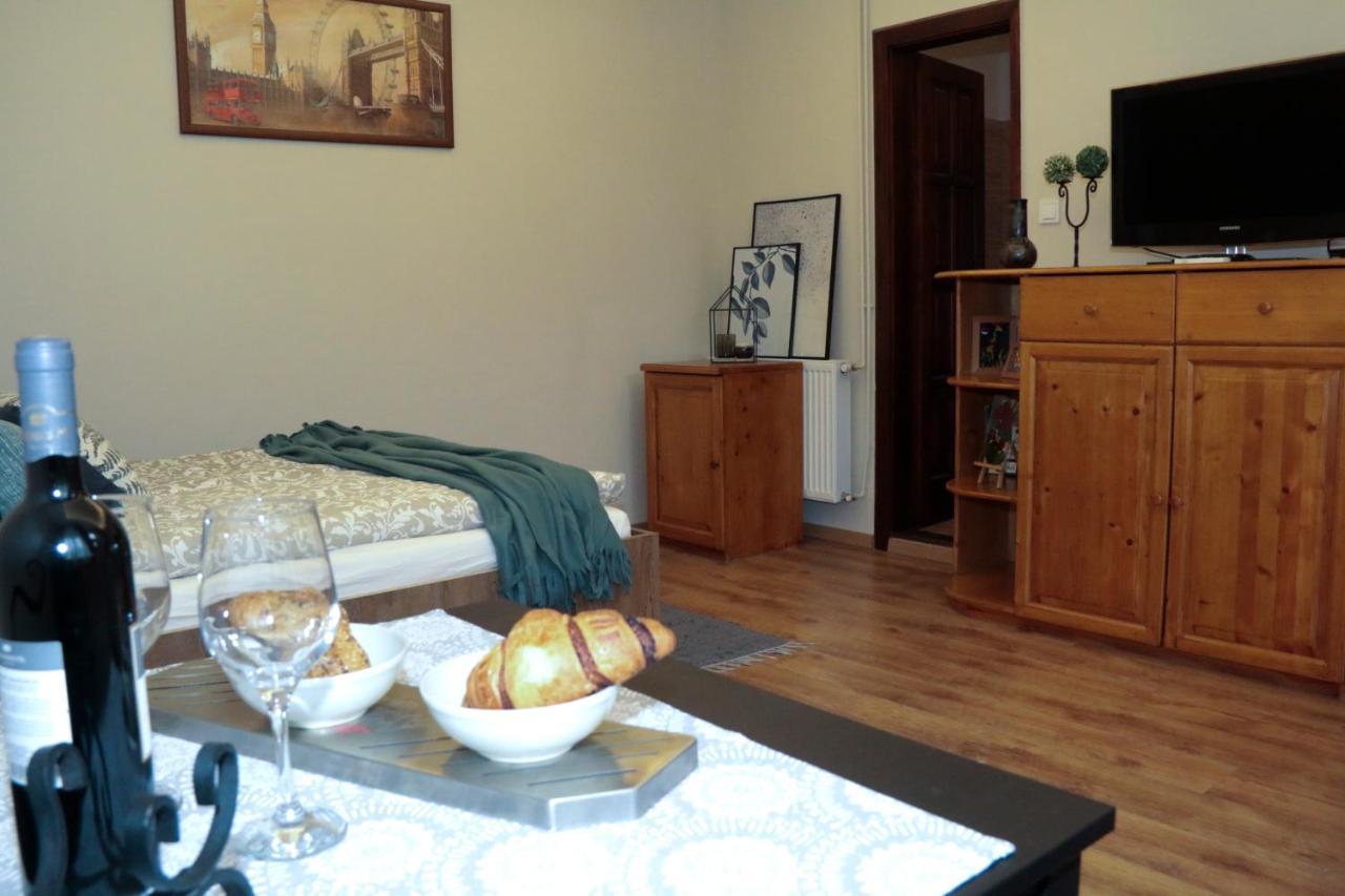 Pálma Apartmanok szálláshely Százhalombatta 6a Esterno foto